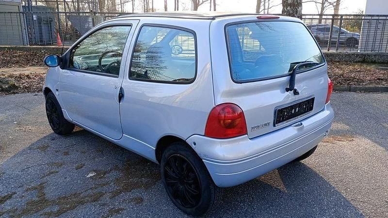 Gebraucht Renault Twingo 75 PS (55 kW) 2004 Silber Kleinwagen