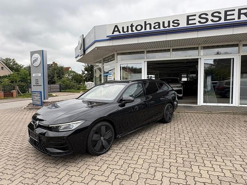 Gebraucht VW Passat Style 193 PS (141 kW) 2024 Schwarz Kombi