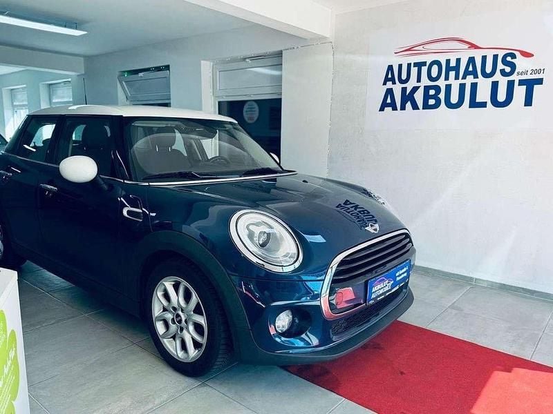 Usado Mini Cooper D 116 HP (85 kW) 2017 Azul Citadino