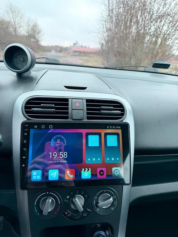 Gebraucht Suzuki Splash 86 PS (63 kW) 2008 Rot Kleinwagen