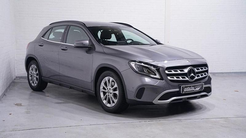 Gebraucht Mercedes GLA180 Business 122 PS (89 kW) 2019 Grau SUV