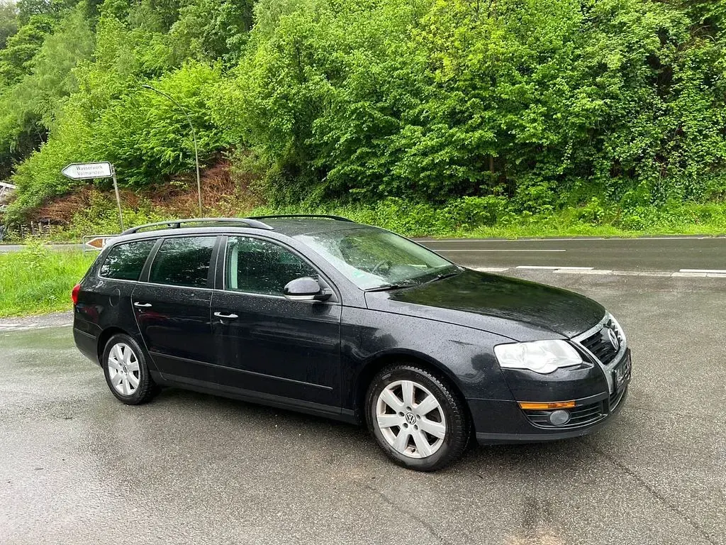 Usata VW Passat Trendline 105 CV (77 kW) 2010 Nero Station wagon