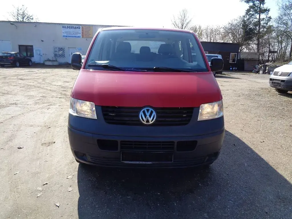 Gebraucht VW Caravelle Trendline 131 PS (96 kW) 2008 Rot Van