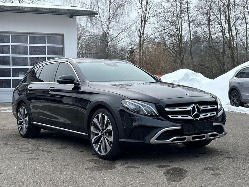 Gebraucht Mercedes E220 All-Terrain 194 PS (142 kW) 2019 Schwarz Kombi