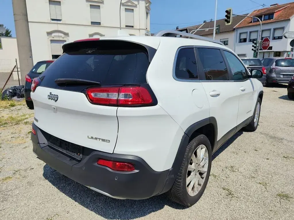 Gebraucht Jeep Cherokee Limited 140 PS (102 kW) 2015 Weiß SUV