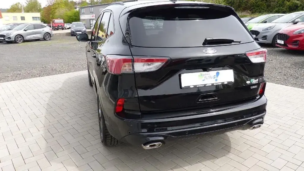 Gebraucht Ford Kuga ST-Line 152 PS (111 kW) 2022 Schwarz SUV