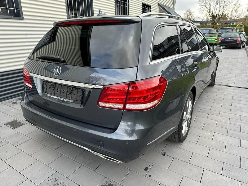 Gebraucht Mercedes E220 Avantgarde 170 PS (125 kW) 2013 Tenoritgrau  metalliclack Kombi