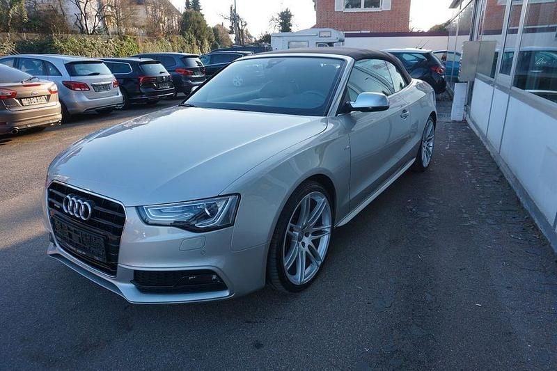 Gebraucht Audi A5 Cabriolet Ambiente 245 PS (180 kW) 2014 Silber Cabrio