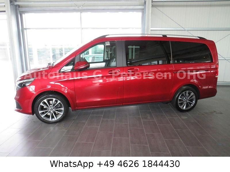 Gebraucht Mercedes V220 Edition 163 PS (119 kW) 2023 Rot Van / Kleinbus