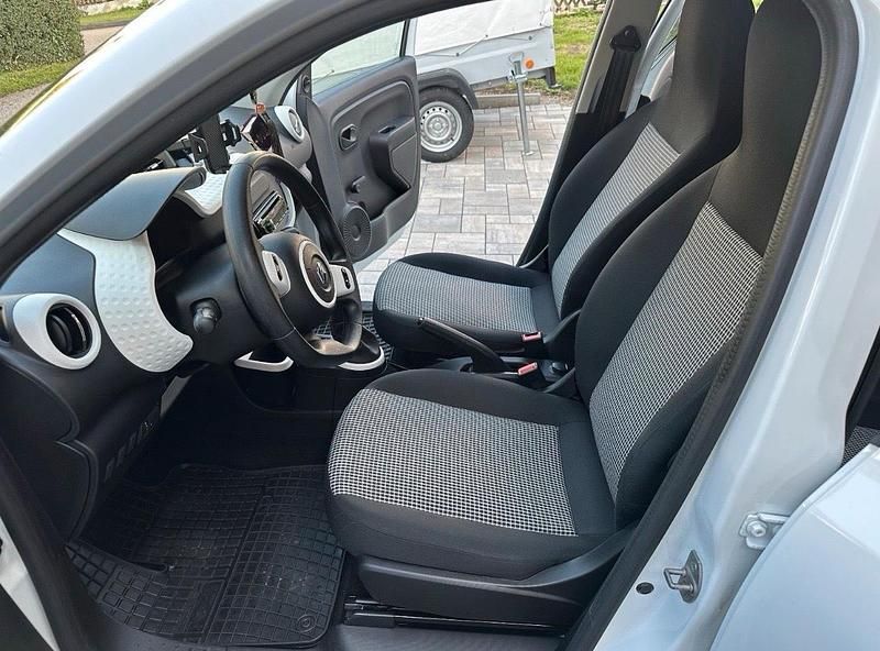 Gebraucht Renault Twingo 71 PS (52 kW) 2018 Weiß Kleinwagen