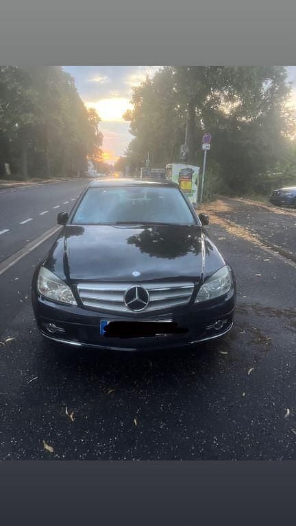 Schwarz Gebraucht 2009 Mercedes C180 Limousine | 5.500 € (Guter Preis) - Bild 1/4