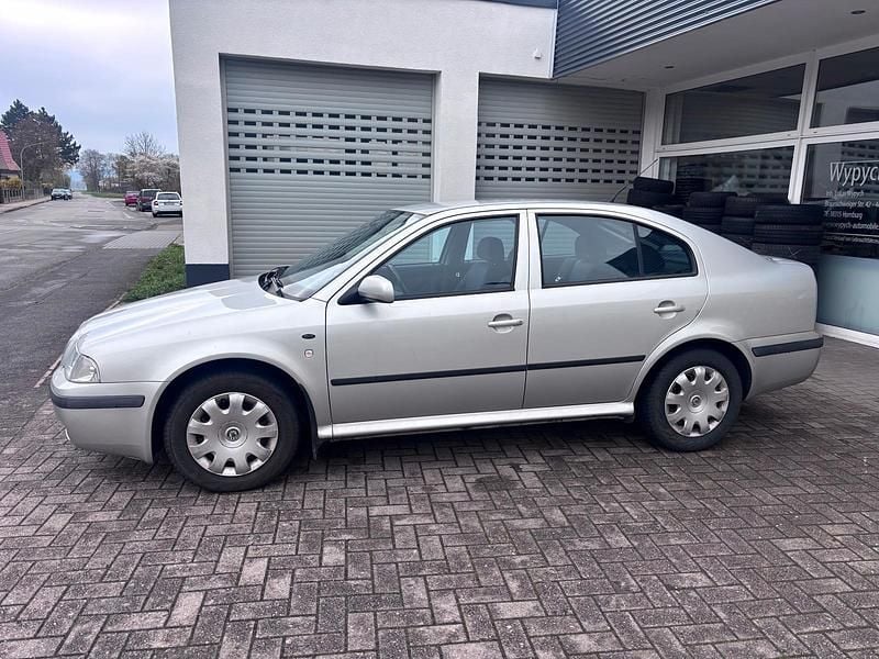 Gebraucht Skoda Octavia 75 PS (55 kW) 2001 Silber Limousine