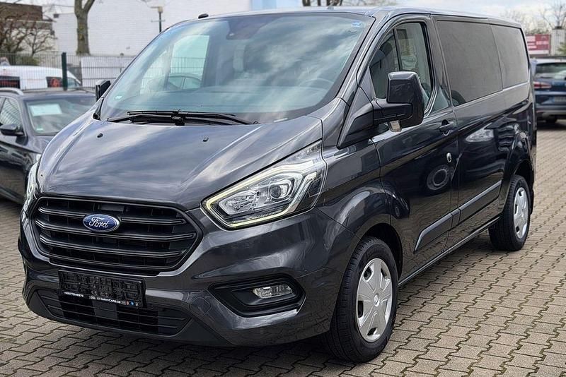 Gebraucht Ford Transit Trend 131 PS (96 kW) 2019 Grau Kombi