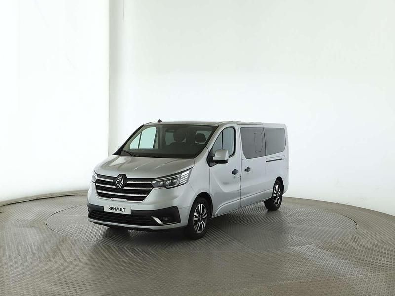 Grau Gebraucht 2024 Renault Trafic Van | 44.990 € - Bild 1/3