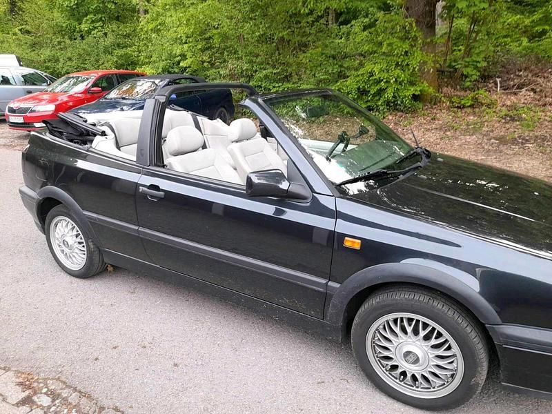 Schwarz Gebraucht 1994 VW Golf Cabriolet Cabrio | 5.950 € - Bild 1/4