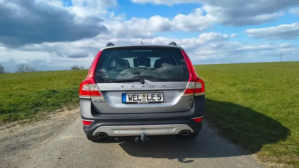 Gebraucht Volvo XC70 Standard 181 PS (133 kW) 2016 Silber Kombi