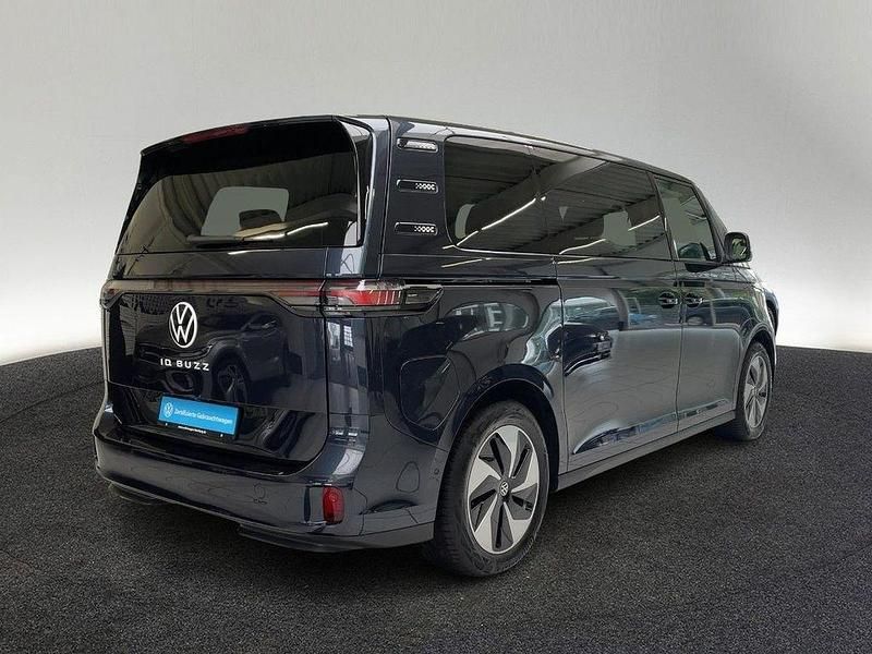 Gebraucht VW ID. Buzz Pro 210 kW (286 PS) 2024 3s starlight blue metallic Van / Kleinbus