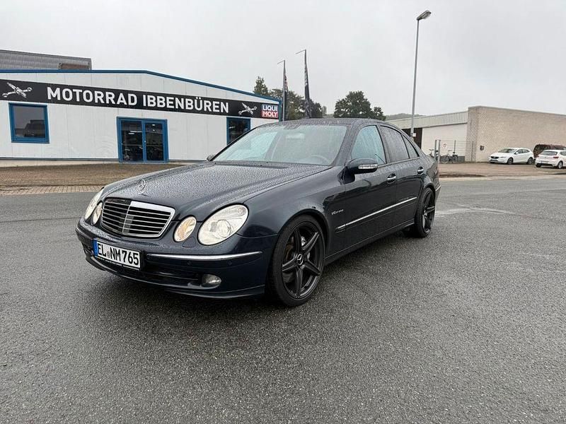 Schwarz Gebraucht 2006 Mercedes E420 Limousine | 12.000 € - Bild 1/4