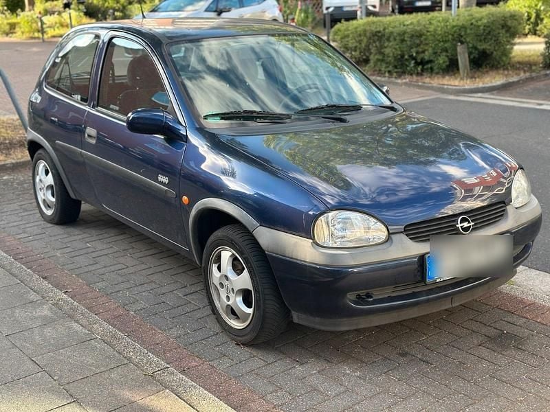 Violet Gebraucht 2000 Opel Corsa Kleinwagen | 600 € (Guter Preis) - Bild 1/3