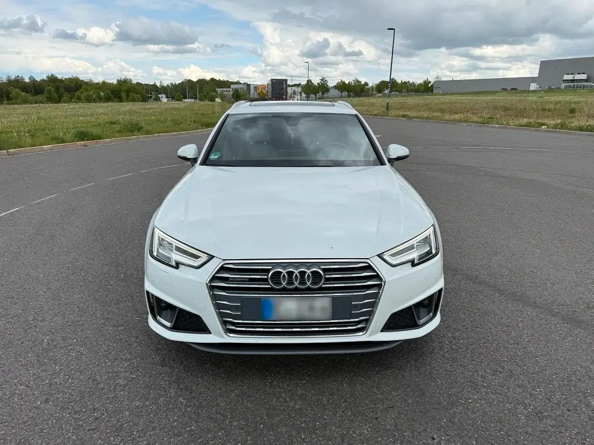 Gebraucht Audi A4 S-Line 150 PS (110 kW) 2019 Weiß Kombi