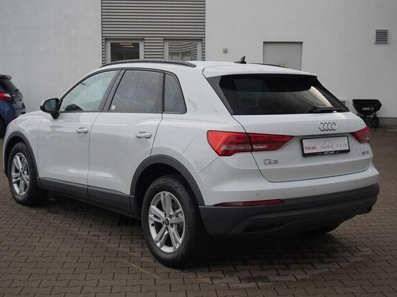 Gebraucht Audi Q3 Ambiente 150 PS (110 kW) 2021 Weiß SUV