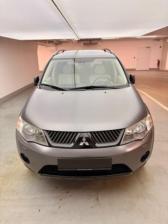 Gebraucht Mitsubishi Outlander Instyle 170 PS (125 kW) 2008 Grau SUV
