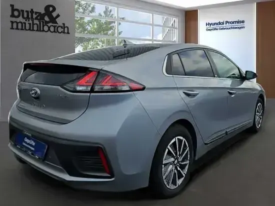 Gebraucht Hyundai Ioniq Prime 100 kW (136 PS) 2021 Typhoon silver (metallic) Kleinwagen