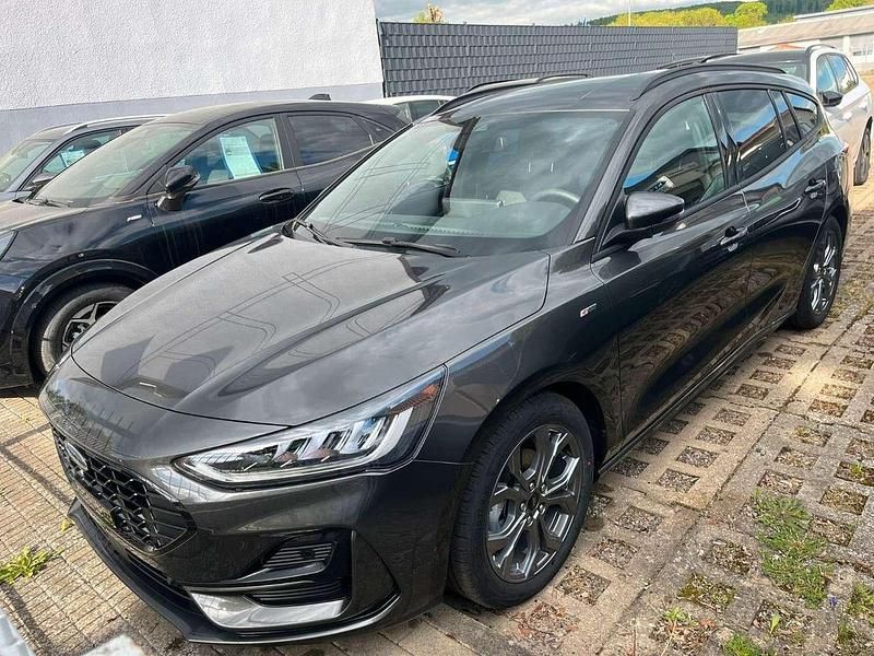 Magnetikgrau metallic Neu 2025 Ford Focus ST-Line X Kombi | 25.990 € (Superpreis) - Bild 1/4