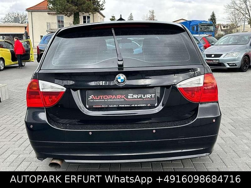 Gebraucht BMW 320 Advantage 163 PS (119 kW) 2007 Schwarz Kombi