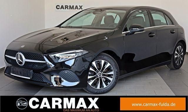 Nachtschwarz unilack Gebraucht 2024 Mercedes A180 Limousine | 27.300 € (Fairer Preis) - Bild 1/4