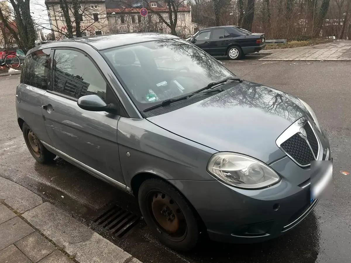 Usata Lancia Ypsilon 72 CV (52 kW) 2008 Grigio Utilitaria