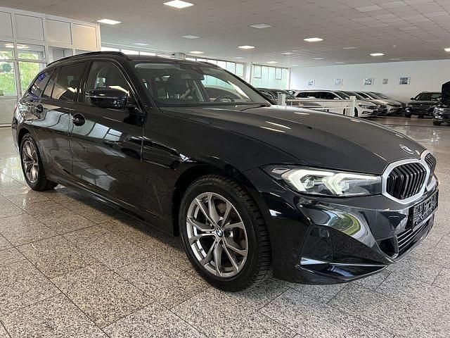 Gebraucht BMW 320 Shadowline 190 PS (139 kW) 2023 Schwarz, metallic Kombi