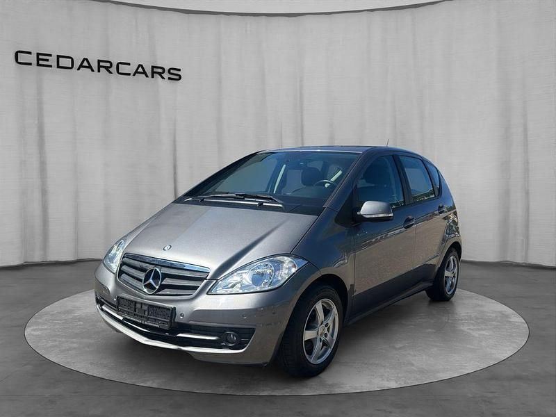 Grau Gebraucht 2011 Mercedes A160 Limousine | 8.499 € (Etwas zu teuer) - Bild 1/4