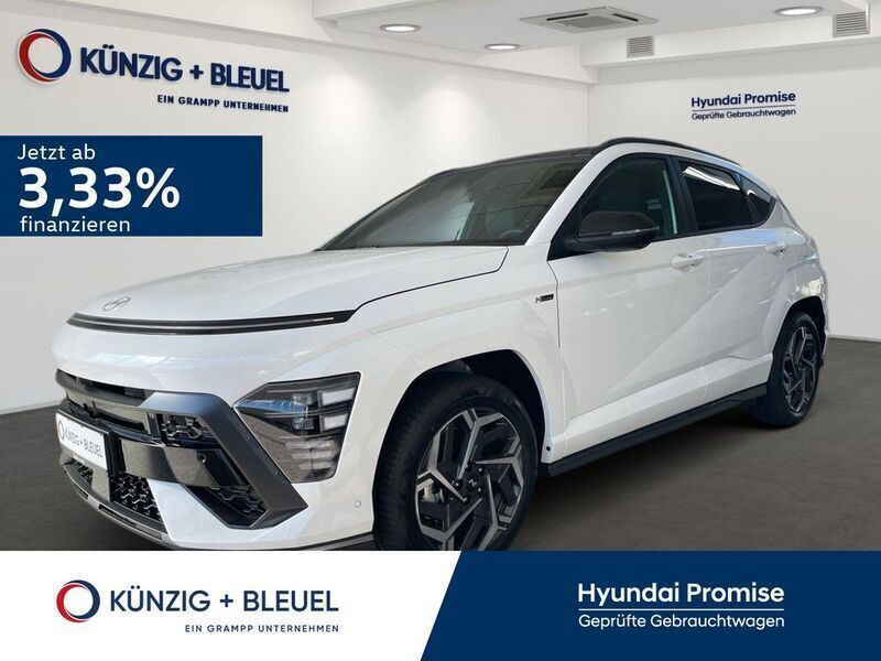 Serenity white / mic Gebraucht 2023 Hyundai Kona N Line SUV | 33.280 € (Fairer Preis) - Bild 1/4