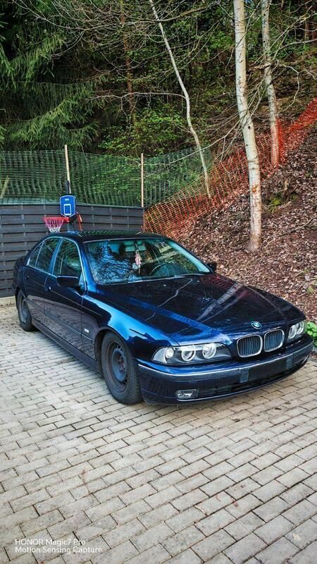 Blau Gebraucht 1998 BMW 520 Limousine | 3.390 € (Fairer Preis) - Bild 1/4