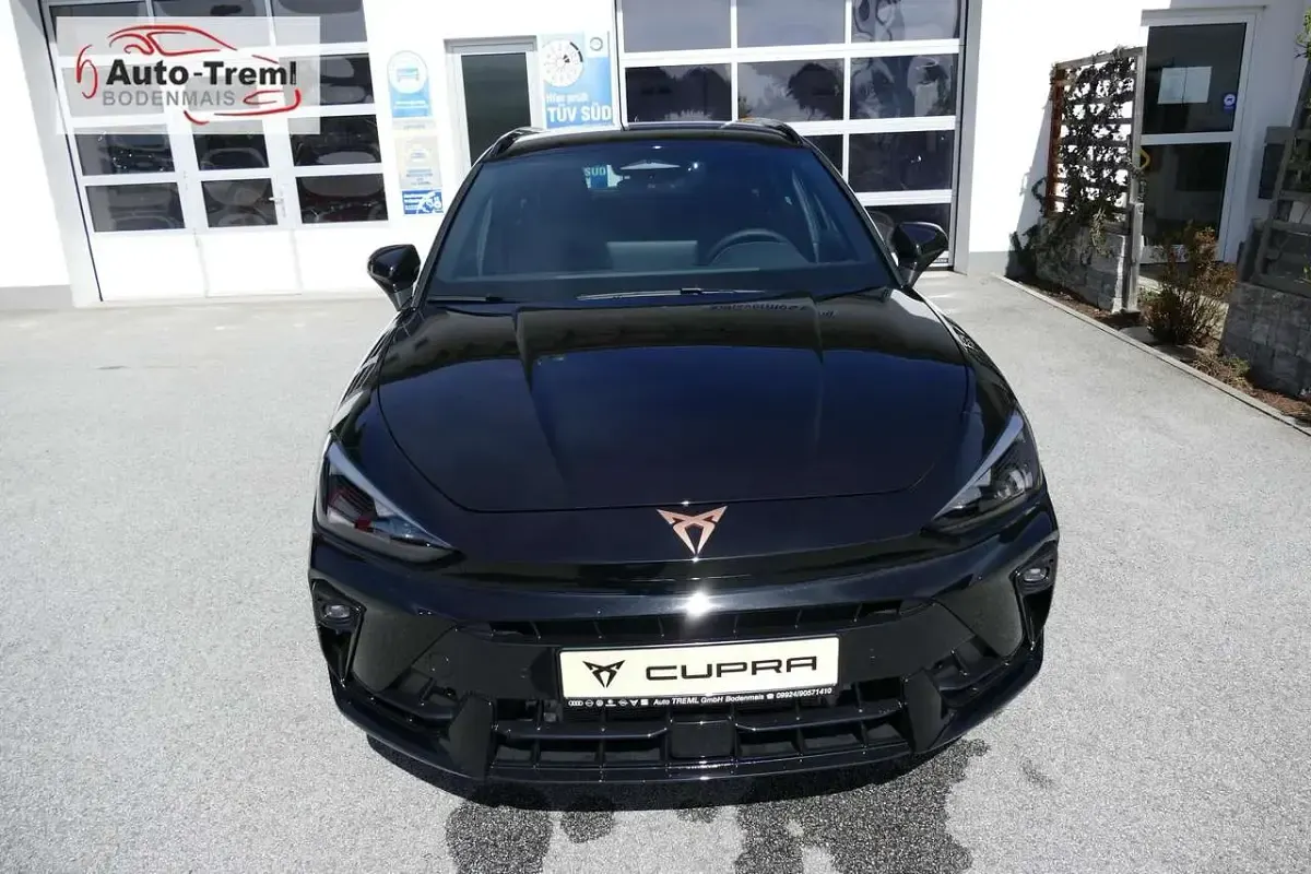 Neu Cupra Leon 204 PS (150 kW) 2026 Midnight schwarz Kombi