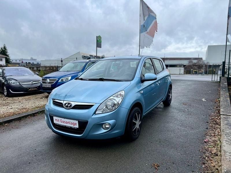 Blau Gebraucht 2009 Hyundai i20 Limousine | 2.490 € (Fairer Preis) - Bild 1/4