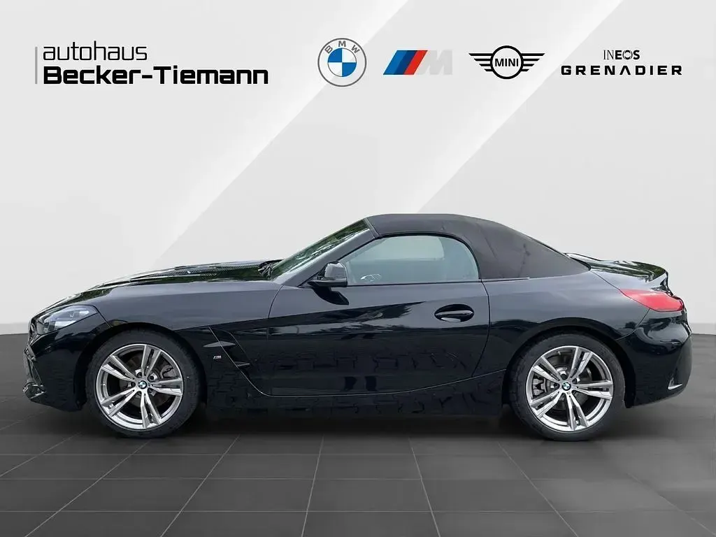 Gebraucht BMW Z4 197 PS (144 kW) 2023 Saphirschwarz Cabrio