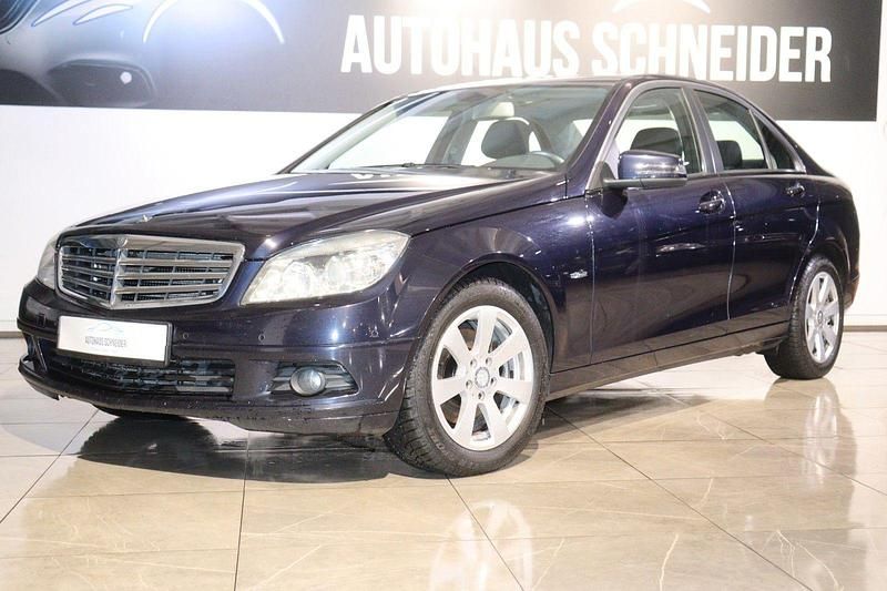 Gebraucht Mercedes C250 204 PS (150 kW) 2010 Blau Limousine