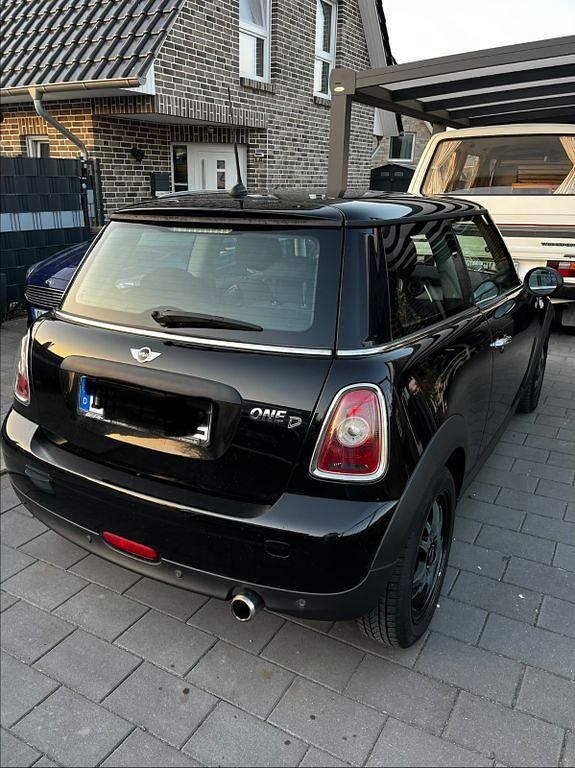 Gebraucht Mini One D 90 PS (66 kW) 2010 Schwarz Kleinwagen