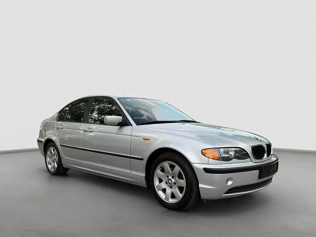 Gebraucht BMW 318 143 PS (105 kW) 2002 Silber Limousine