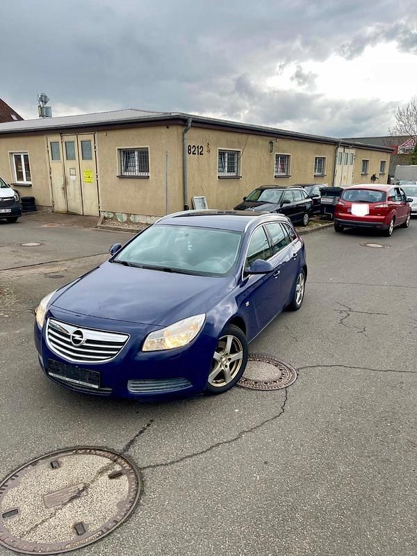 Gebraucht Opel Insignia 131 PS (96 kW) 2010 Blau Kombi