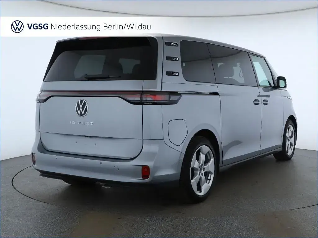 Gebraucht VW ID. Buzz Pro 210 kW (286 PS) 2025 Silber Van / Kleinbus
