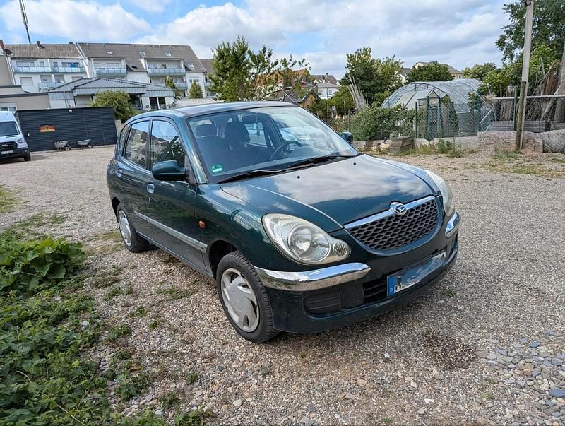Grün Gebraucht 2005 Daihatsu Sirion Kleinwagen | 300 € (Superpreis) - Bild 1/4