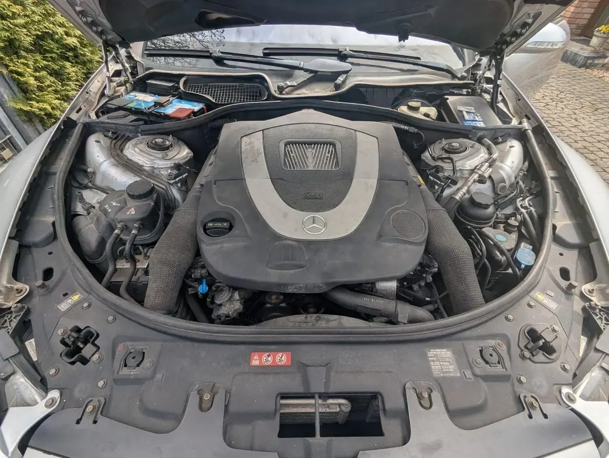 Gebraucht Mercedes CL500 387 PS (284 kW) 2009 Silber Coupé
