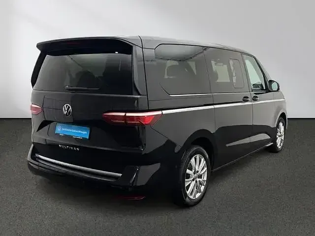 Gebraucht VW Multivan Style 150 PS (110 kW) 2023 Schwarz Van / Kleinbus