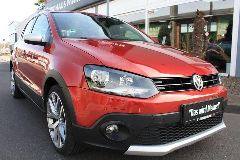 Gebraucht VW Polo Cross 90 PS (66 kW) 2015 Sunsetred Kleinwagen
