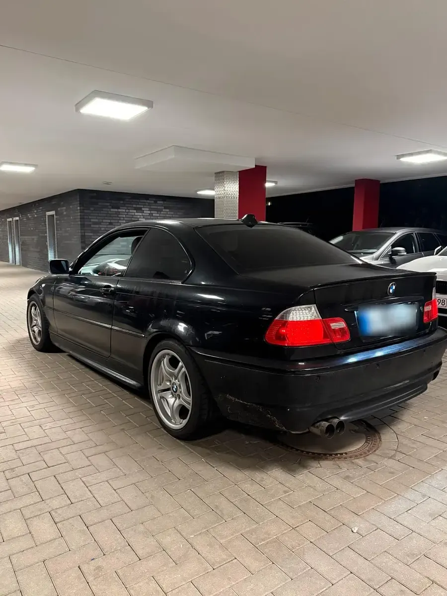 Gebraucht BMW 318 M Sport 150 PS (110 kW) 2005 Schwarz Coupé