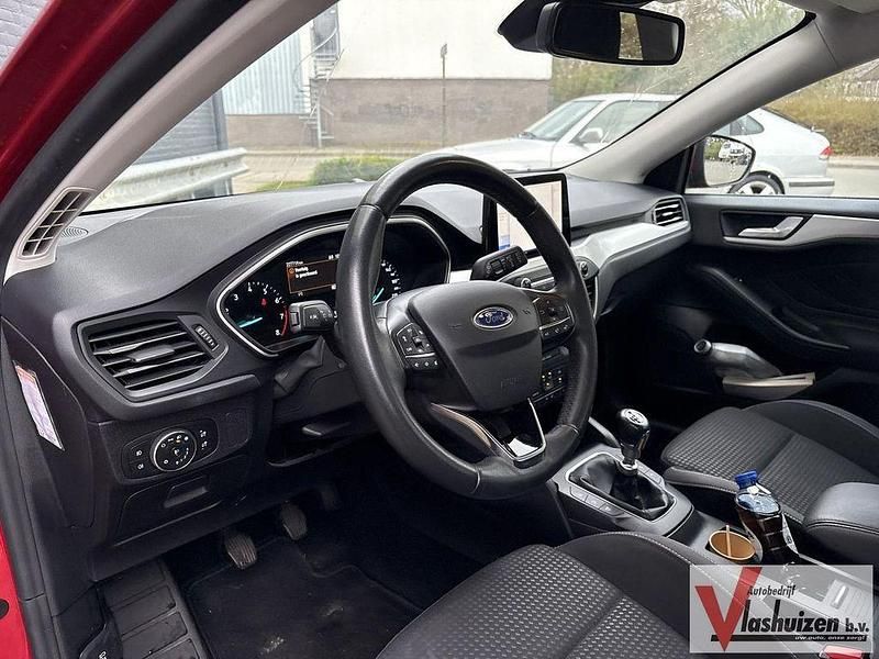 Gebraucht Ford Focus Trend 125 PS (91 kW) 2020 Rot Kombi