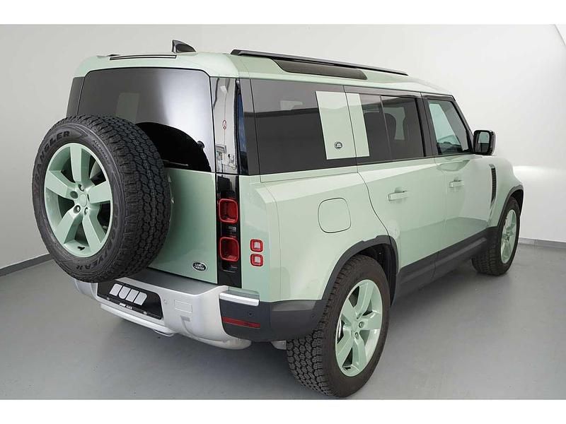 Gebraucht Land Rover Defender 75th Limited Edition 304 PS (223 kW) 2024 Grasmere green